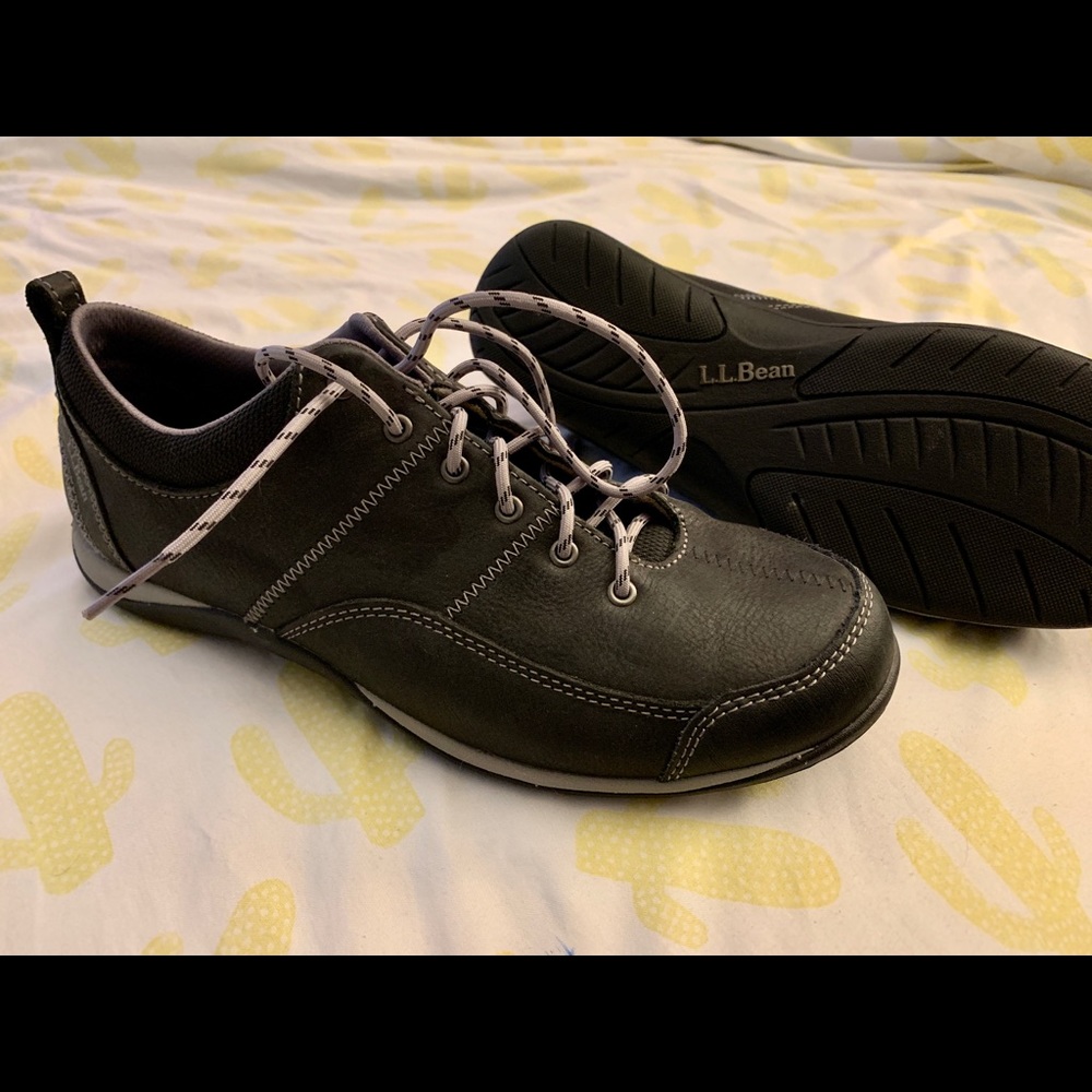 Women's LL Bean Leather Sneaker Shoes - Size 9